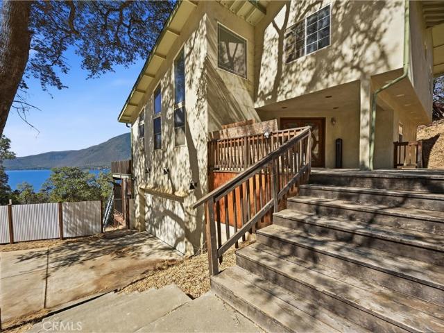 10737 Crestview
