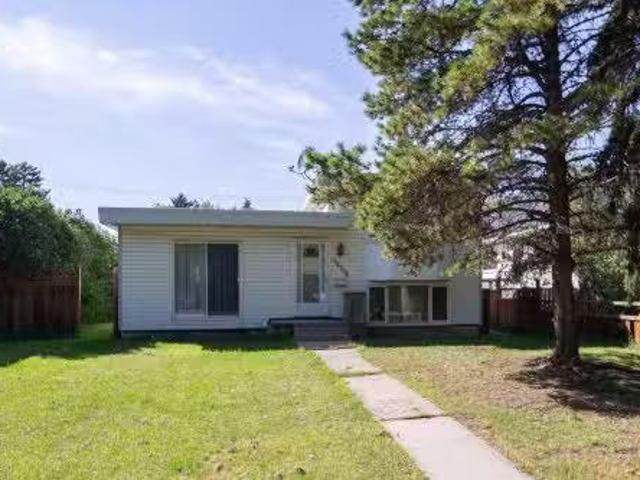 10738 129 Street Nw, Edmonton, AB, T5M 0X5 house for sale L.