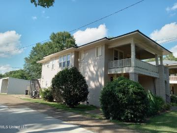 107 & 109 E Percy Street