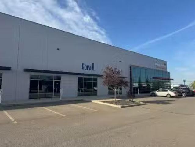 107 118 East Lake Boulevard Ne, Airdrie, AB, T4A 2G2 commerc.