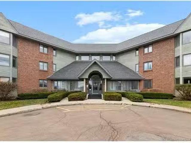 107 191 Queen St, Moncton, NB, E1C 1L3 house for sale Listi.