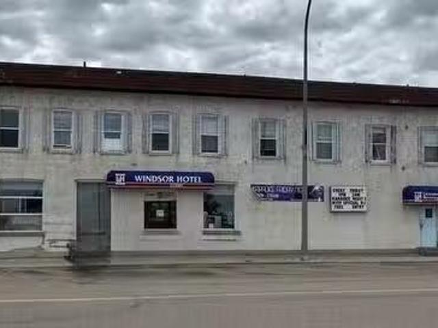 107 22Nd Street, Battleford, SK, S0M 0E0 commercial for sale.