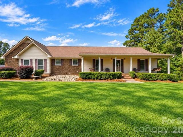 107 Camelot Ct, Kings Mountain, NC 28086