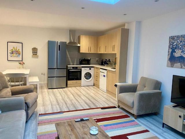 107 Carslake Road, London, SW15 3DD, United Kingdom | 1 bed apartment for rent #140962198 | Rentberry