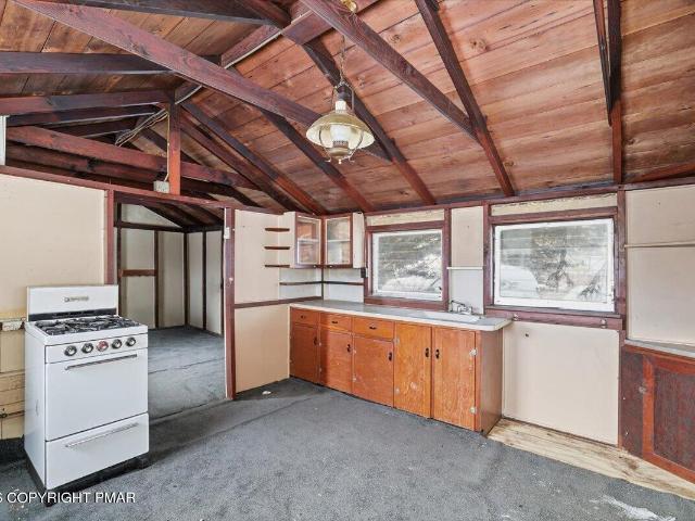 107 Circle Lane