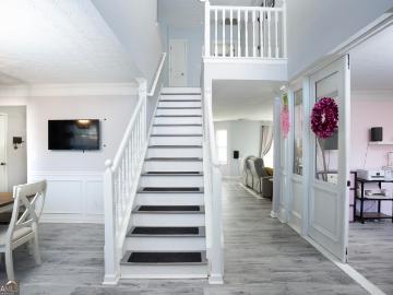 107 Barrington Parkway