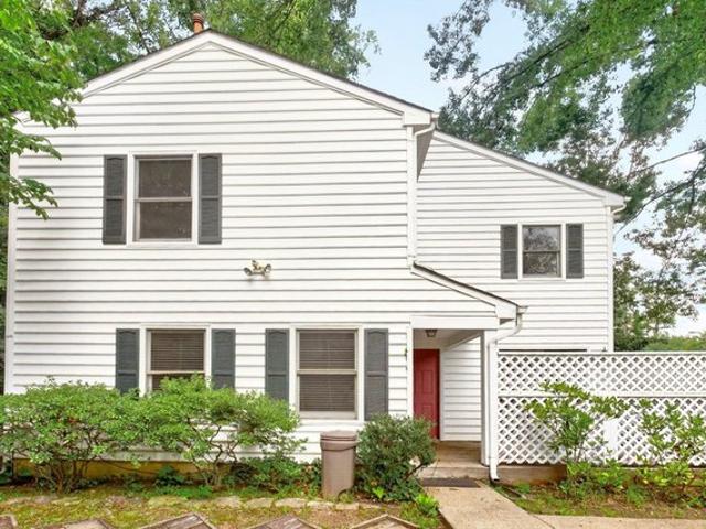 107 Birdwood Ct, Charlottesville, VA 22903