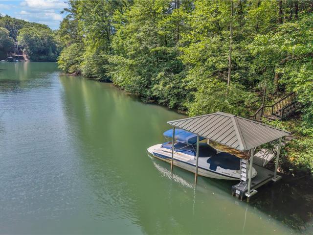 107 Blackfox Way