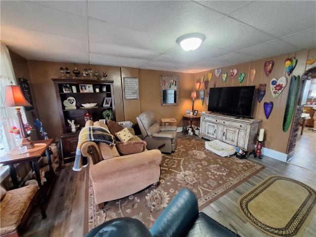 107 Glen Ave