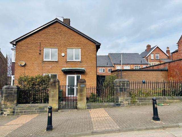 107 Dunsmuir Grove, Gateshead, Tyne &. 4 bed detached house to rent £1,100 pcm £254 pw