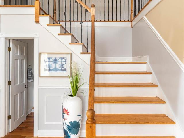 107 Dunthorne Drive