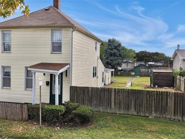107 E Center St, Troy, IL 62294