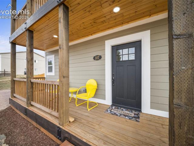 107 E May Avenue