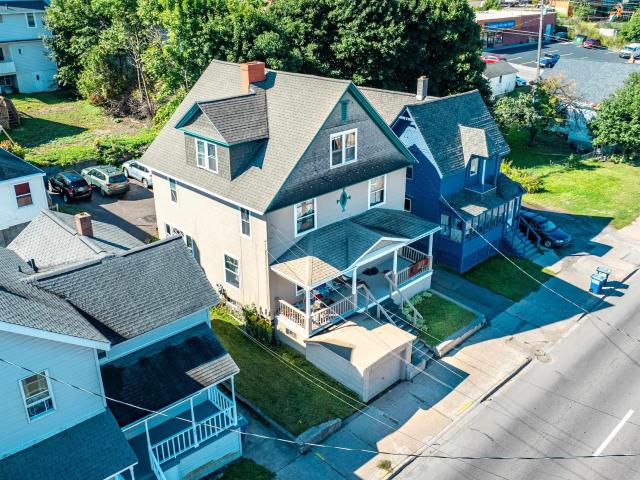 107 E Montezuma Avenue