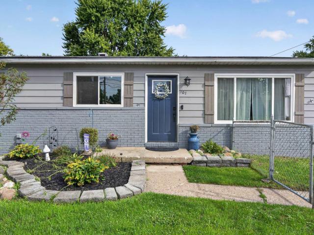 107 E Naldrette Street