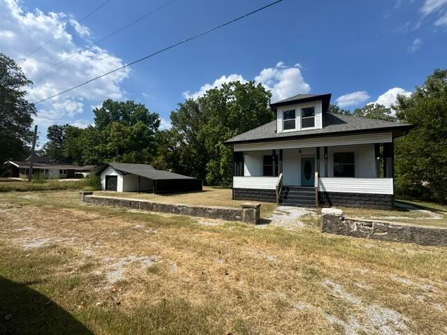 107 E Odell Street