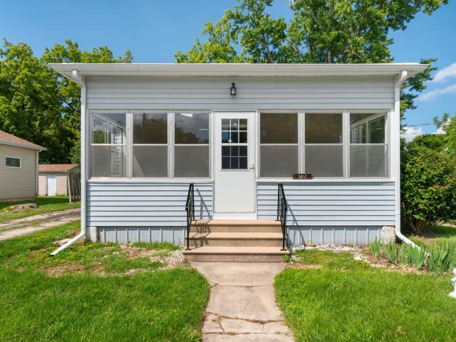 107 e prairie street