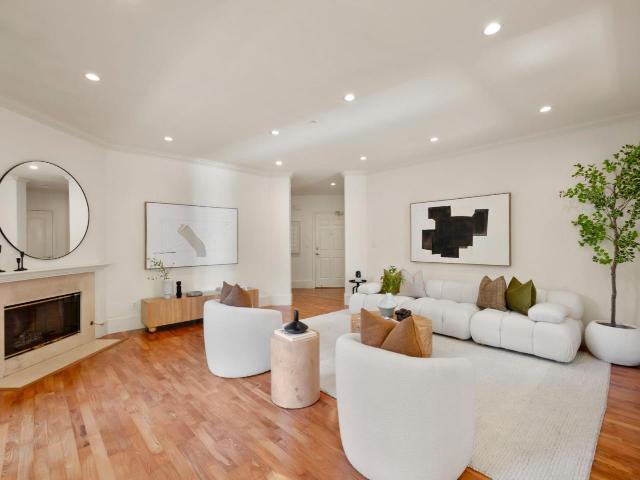 107 El Camino Real 104