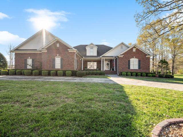 107 Heritage Cir