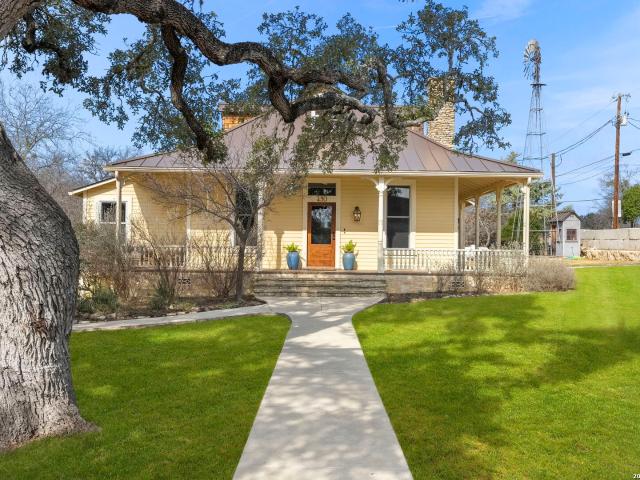107 High St, Comfort, TX 78013 | MLS #1961