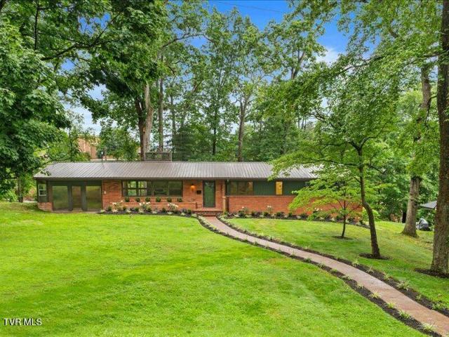 107 Oak Lane