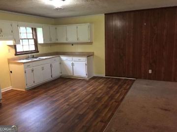 107 Oakwood Circle