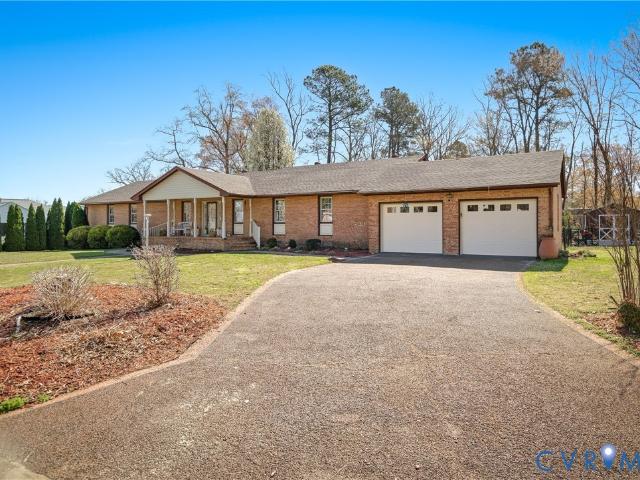 107 Oxford Rd, Hopewell, VA 23860 | MLS #2606