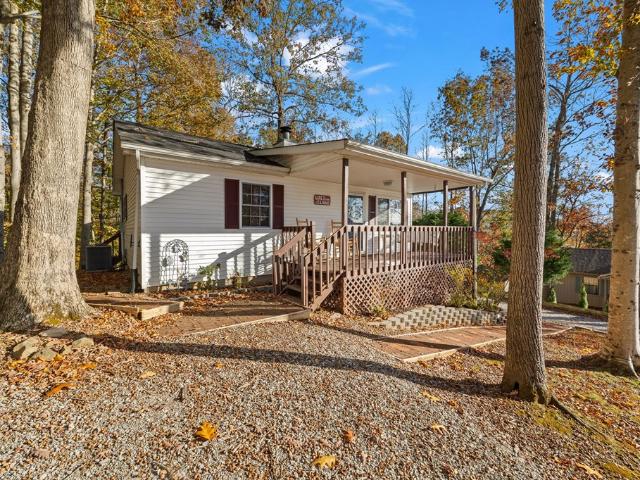 107 Lakeview Spur