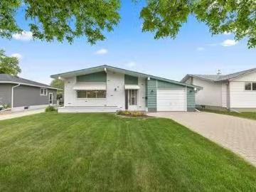 107 Madrigal Close, Winnipeg, MB, R2P 0H7 house for sale Li.