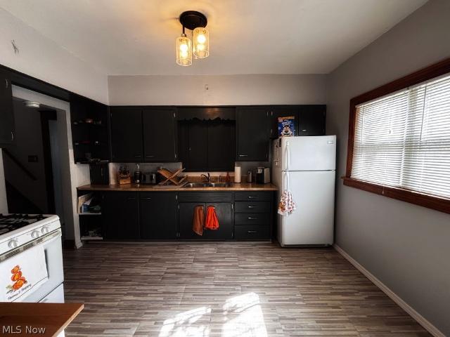 107 N Hartford Avenue