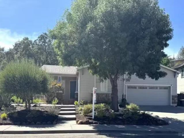 107 ST MICHAEL CT, CLOVERDALE, CA 95425