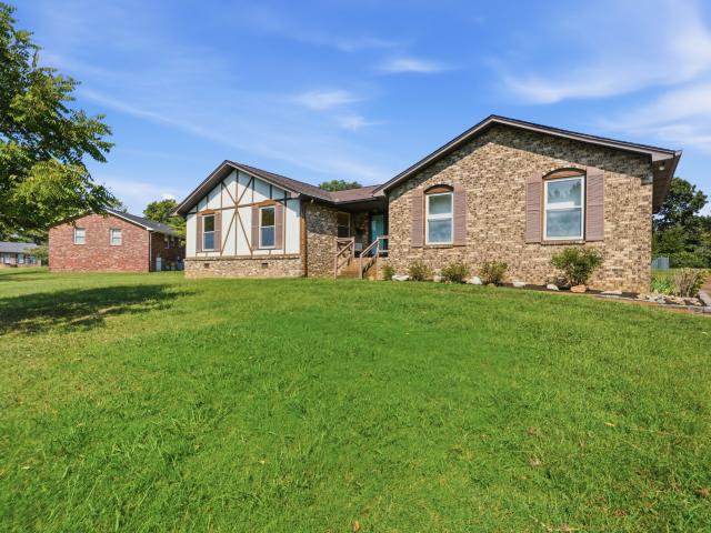107 Stonewall Dr