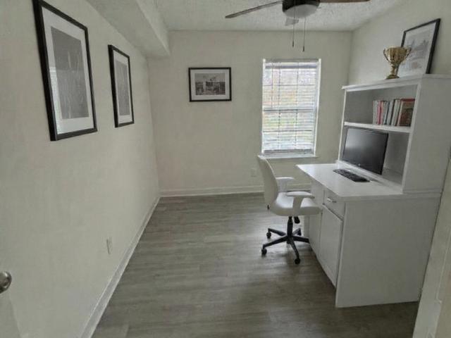 107 Sunshine Ct