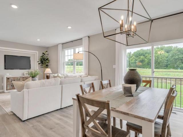 107 Pear Ridge Dr