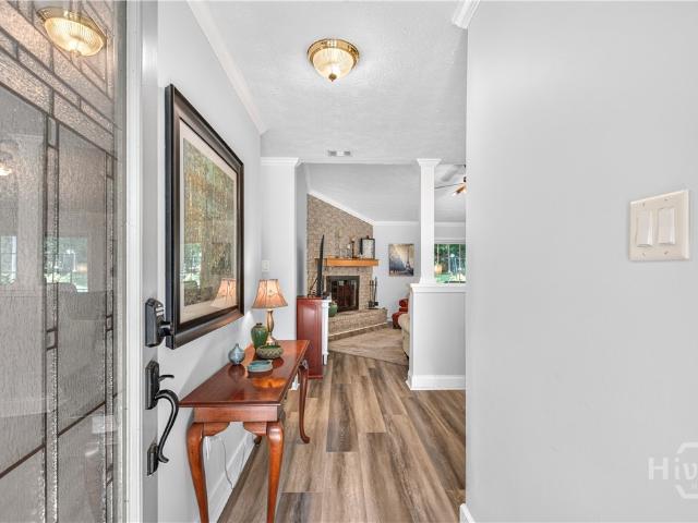 107 Robin Road