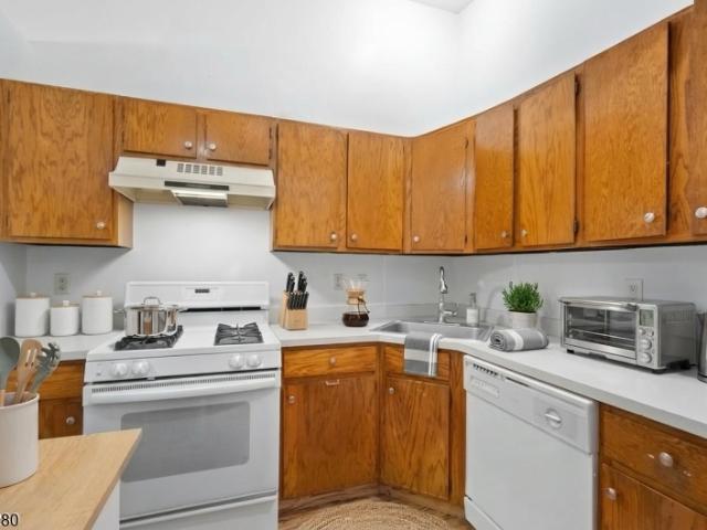 107 Rachel Ct