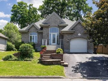 107 Rue Des Chardonnerets, Pincourt, QC, J7W 9W3 house for sale | Listing ID 13706 | Royal LePage