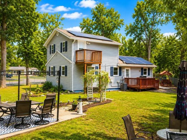 107 W Beach Road