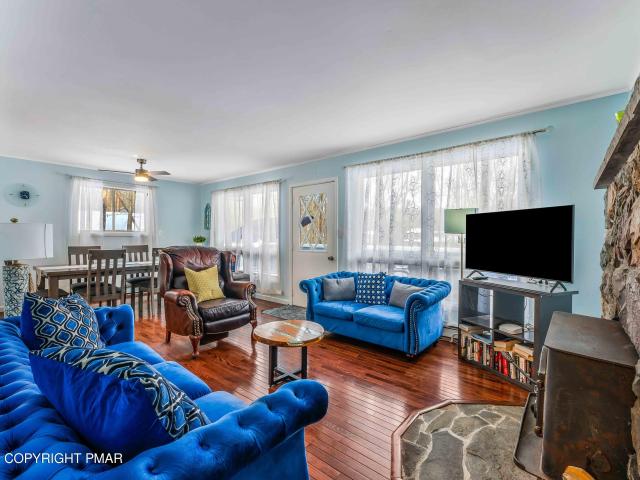 107 W Creek View Drive