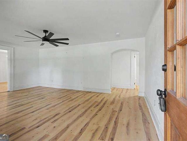 107 W Fairmount Avenue