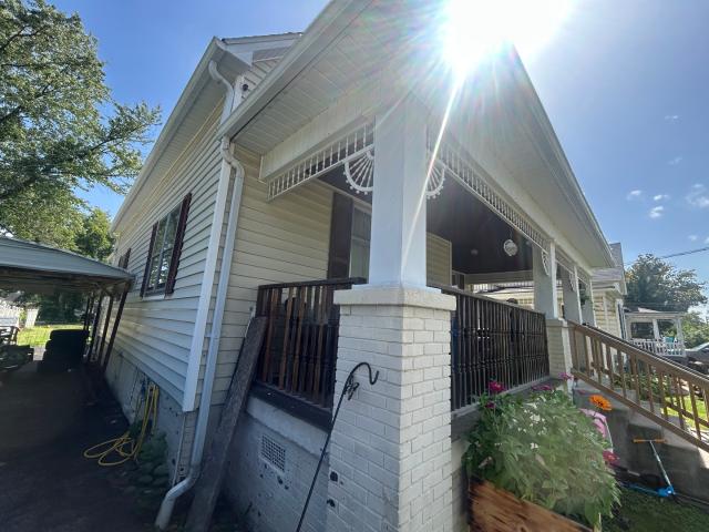 107 W Lincoln Street