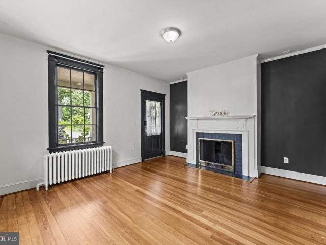 107 Walnut