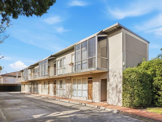 10/7 Truganini Road, Carnegie
