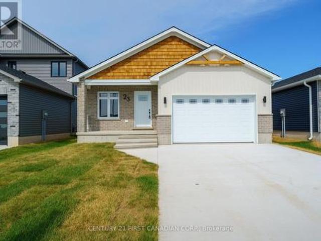 107 Victoria Avenue, South Huron Stephen, ON, N0M 1M0 house for sale | Listing ID X13591 | Royal LePage