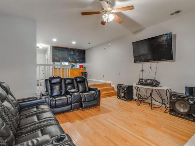 107 Village Walk
