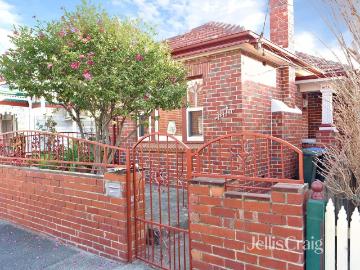 House to rent in Victoria