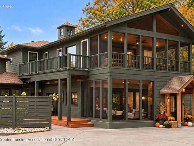 10841 Bond Rd, DeWitt, MI 48820