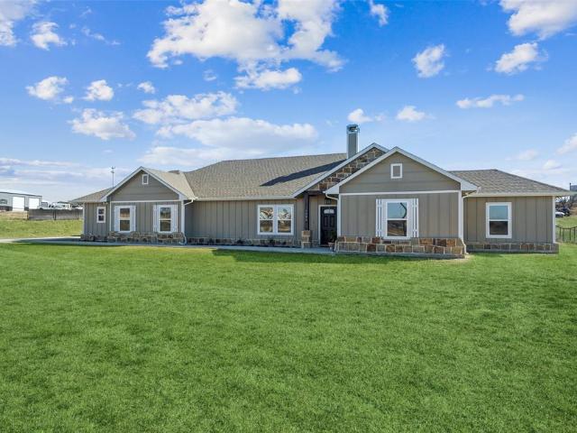 1084 Justin Dr, Springtown, TX 76082 | MLS #21130