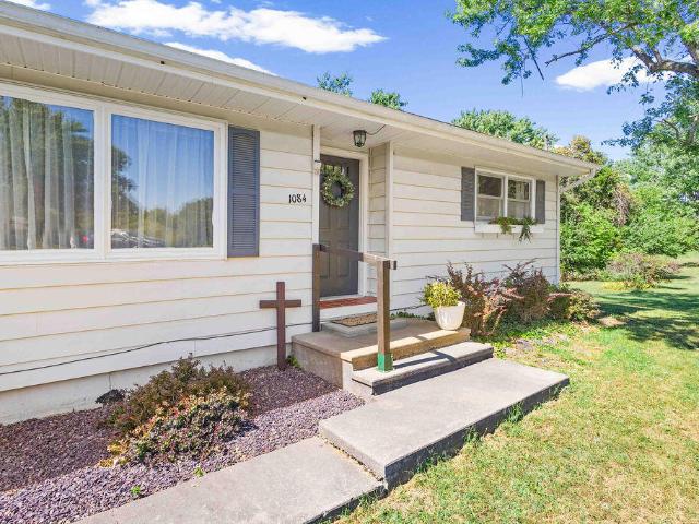 1084 private road 1237