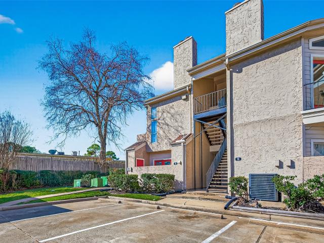 10855 Meadowglen Lane 722